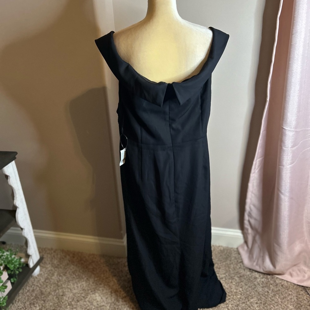After Six CUFFED OFF-THE-SHOULDER PLEATED FAUX WRAP
MAXI DRESS(size 18) - Picture 5 of 10
